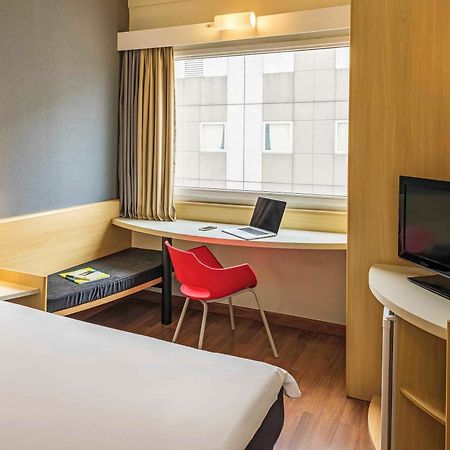 Ibis Tambore Баруэри Экстерьер фото
