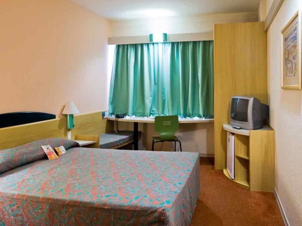 Ibis Tambore Баруэри Экстерьер фото