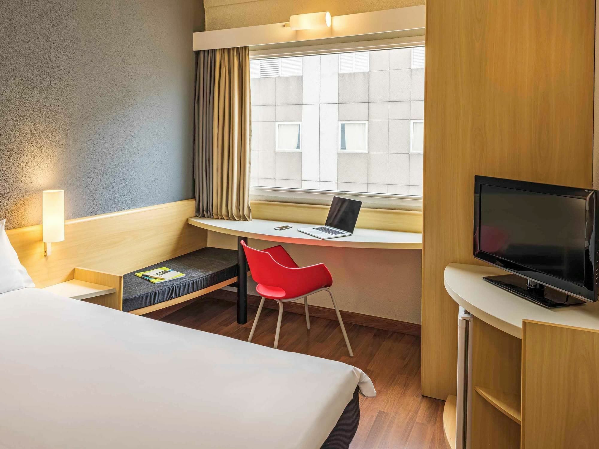 Ibis Tambore Баруэри Экстерьер фото